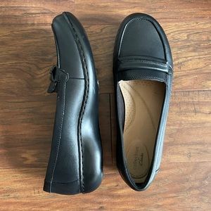 Clarks Black Ashland Lily Loafer Wide Width